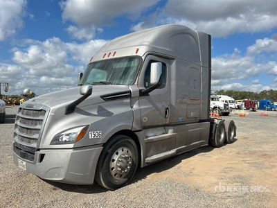 2019 Freightliner Cascadia 126 6x4 T/A Sleeper Truck Tractor