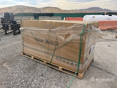 Quantity of (31) 550 Watt Solar Panels Materiale elettrico