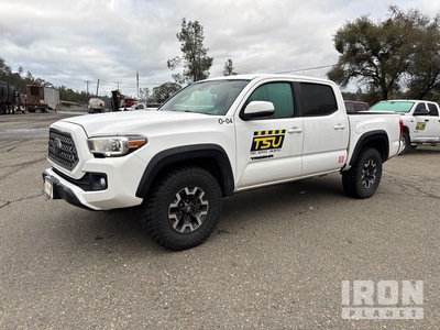 2019 Toyota Tacoma 4x4 Crew Cab بيك اب