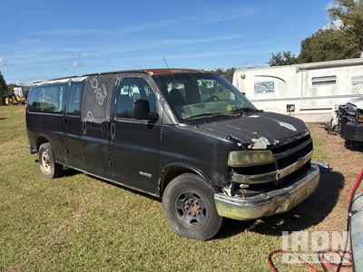 2005 Chevrolet Express 3500 11 فان نقل ركاب