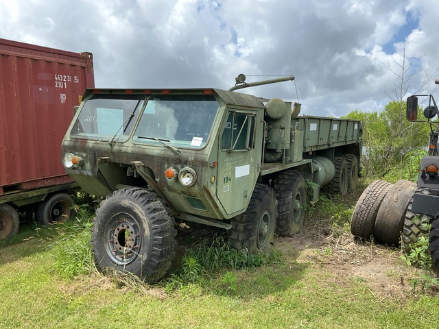 1988 Oshkosh M-977 HEMTT 8x8 Truck 1988 Oshkosh M-977 HEMTT 8x8 Truck