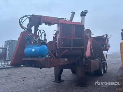 1999 Morbark 23WCL Tow-Behind Wood Chipper