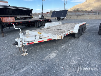 2021 Valor 21 ft Tri/A Tilt Deck Trailer
