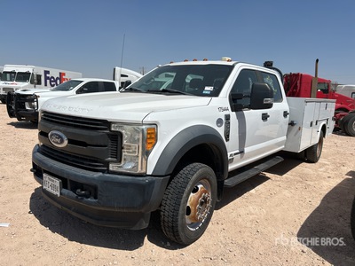 2017 Ford F-550 XL 4x4 Crew Cab Utility Truck
