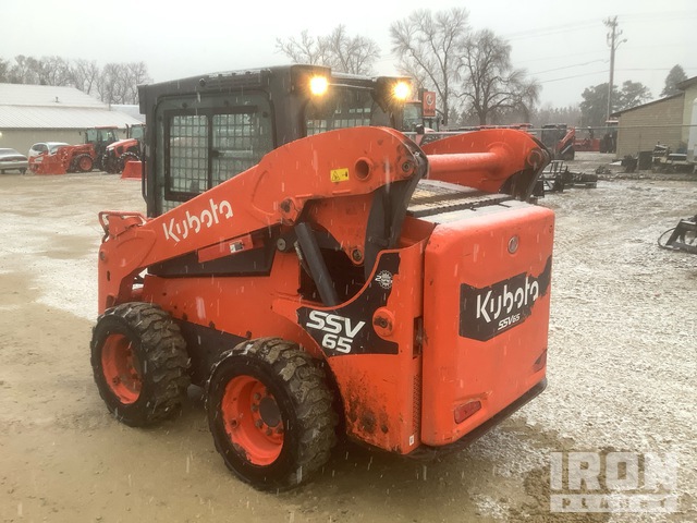 MINI CARGADOR SOBRE RUEDAS 2022 KUBOTA SSV65HC