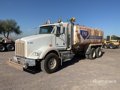 2015 Kenworth T800 6000 gal 6x4 Water Truck