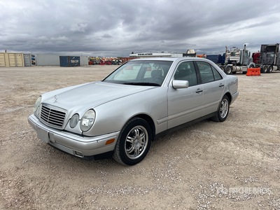 1999 Mercedes-Benz E320 AWD سيارة