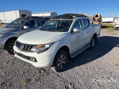 2017 Mitsubishi L200 4x4 Crew Cab Camioneta / Pickup