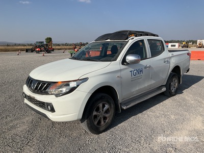 2017 Mitsubishi L200 4x4 Crew Cab Camioneta / Pickup