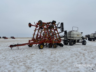 Bourgault 8810 34 ft Luchtboor