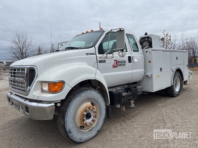 2003 Ford F650 4x2 Extended Cab Service Truck
