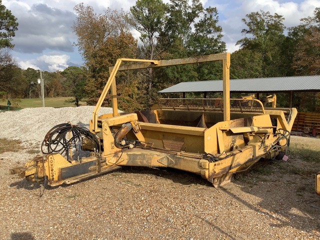 1997 Reynolds 17C 6 Tire Hydraulic Pull Scraper 1997 Reynolds 17C 6 Tire Hydraulic Pull Scraper