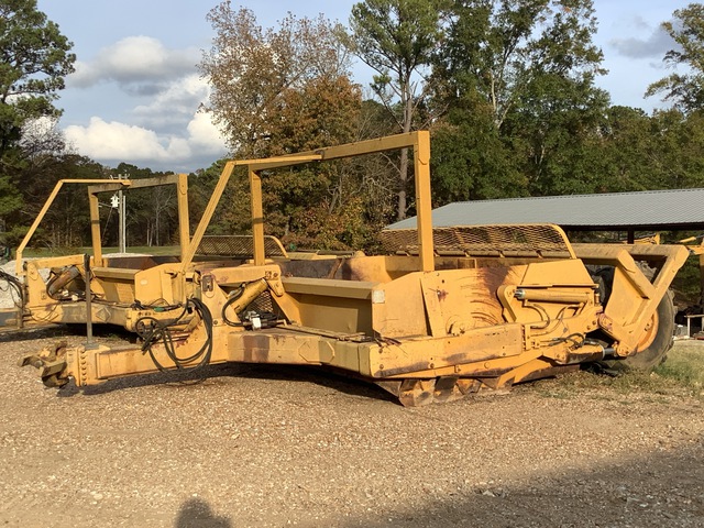 2001 Crabtree 6 Tire Hydraulic Pull Scraper 2001 Crabtree 6 Tire Hydraulic Pull Scraper