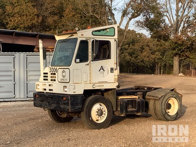 2004 Capacity TJ5000 4x2 Spotter Truck