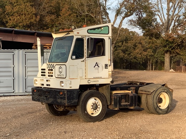 2004 Capacity TJ5000 4x2 Spotter Truck