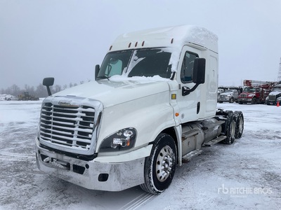 2019 Freightliner Cascadia 125 6x4 T/A Sleeper Truck Tractor