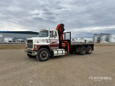1990 Palfinger PK13500 C4 3080 kg Knuckle Boom on 1984 Ford L9000 6x4 Boom Truck