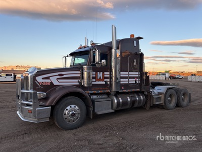 2014 Peterbilt 367 6x4 Sleeper Winch Truck