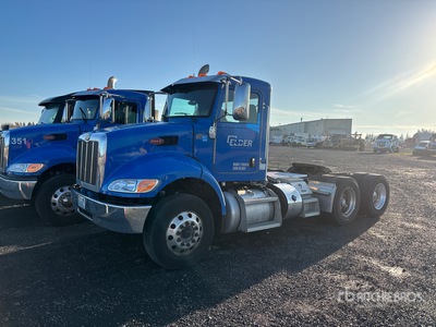 2023 Peterbilt 348 تراكتور شاحنة نهارية (ثنائية المحور) (Inoperable)