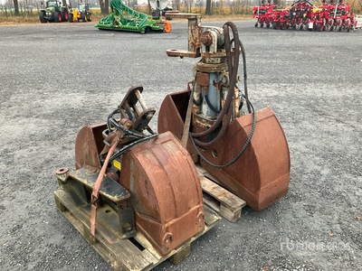 Quantity of (2) Hydraulic Benne preneuse
