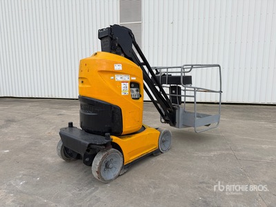 2013 Manitou 80VJR Nacelle A Mat Vertical Elevador vertical (Inoperable)