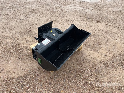 2025 Haener HHG180-00A 755 mm Hydraulic Tilting Tilt Excavator Bucket (Unused)