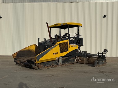 2016 Bomag BF800C Track Asphaltfertiger