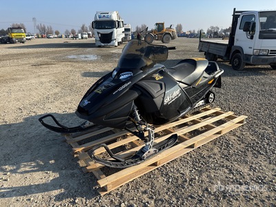 2004 Ski-doo Match-Z Vehículo para la nieve