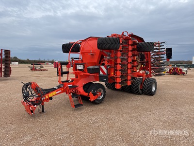 2022 Kubota SC1401CF 4 m Semi-Mount Semoir Pneumatique Air Seeder