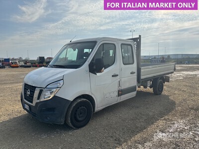 2017 Nissan NV400 Crew Cab Platte vrachtwagen
