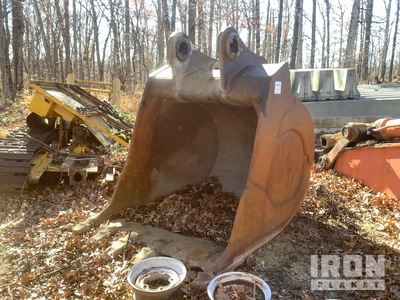 CF 64 in Digging Excavator Bucket