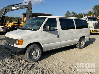 2005 Ford Econoline XL 12 فان نقل ركاب
