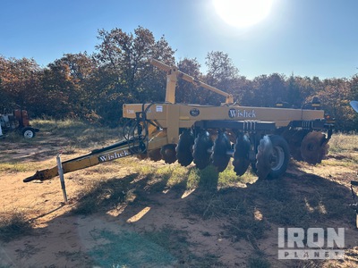 Wishek Y2000-10 10 ft Offset Disc