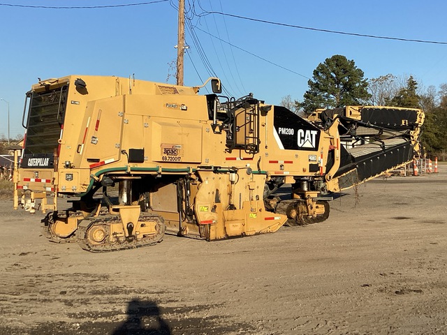 2011 Cat PM200 Tracked Cold Planer 2011 Cat PM200 Tracked Cold Planer