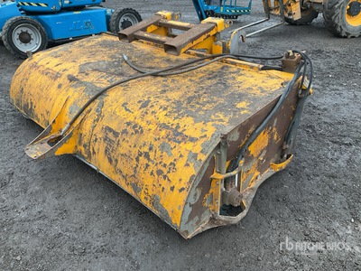 2004 JCB 500 Sweeper Attachment