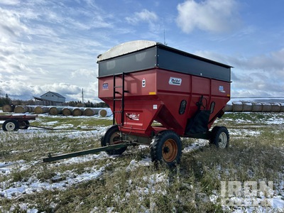 Market MFE T/A 4000 400 bu Gravity Wagon na ziarno