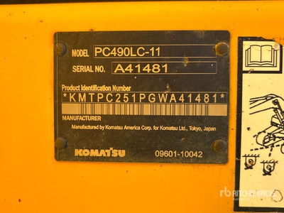 2016 Komatsu PC490LC-11 Tracked Excavator