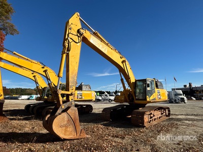 2017 Komatsu PC490LC-11 Tracked Excavator