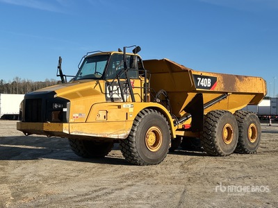 2012 Cat 740B Kiepwagen met knikbesturing