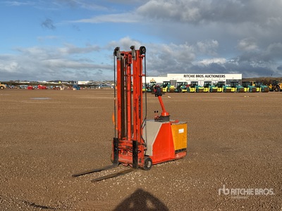 LST 1000 E 900 kg Chariot Elevateur Forklift (Inoperable)