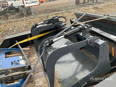Skid Steer Grapple Bucket
