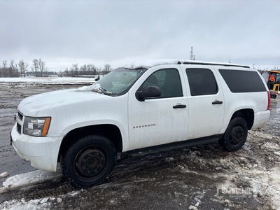 2013 Chevrolet Suburban 4WD SUV Sport Utility Vehicle