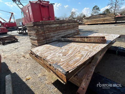 Quantity of (20) Industrial and construction Supplies Coffrage pour béton