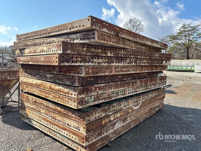 Quantity of (16) Industrial and construction Supplies Coffrage pour béton
