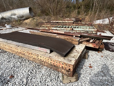 Quantity of (16) Concrete vormen