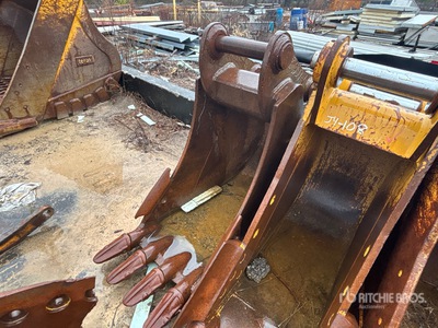 Hensley 22 in Digging Excavator Bucket