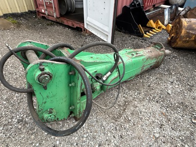 Tramac V32 Industrial and construction Supplies ブレーカー