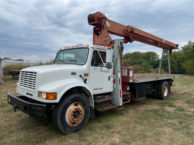Manitowoc 1770 17 ton Straight Boom on 2001 International 4700 4x2 Boom Truck Manitowoc 1770 17 ton Straight Boom on 2001 International 4700 4x2 Boom Truck