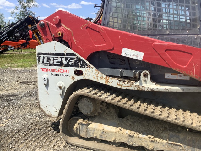 MINI CARGADOR SOBRE ORUGAS 2021 TAKEUCHI TL12V2CRH