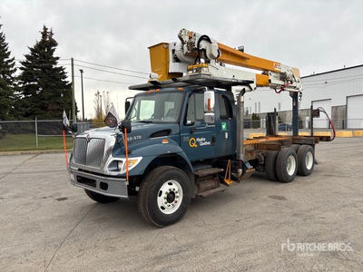 2007 International 7400 6x4 Camion à godets